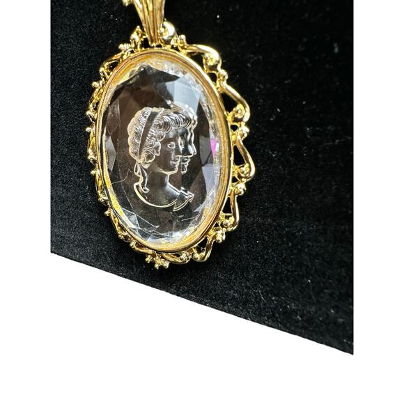 Vintage Intaglio Cameo with a Gold Tone Necklace - Picture 10 of 11